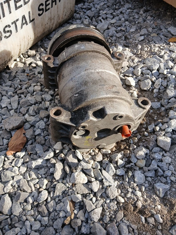 Compresor de aire acondicionado Chevy GMC K3500 Sierra 1998 7,4 L Foto 4 de 4