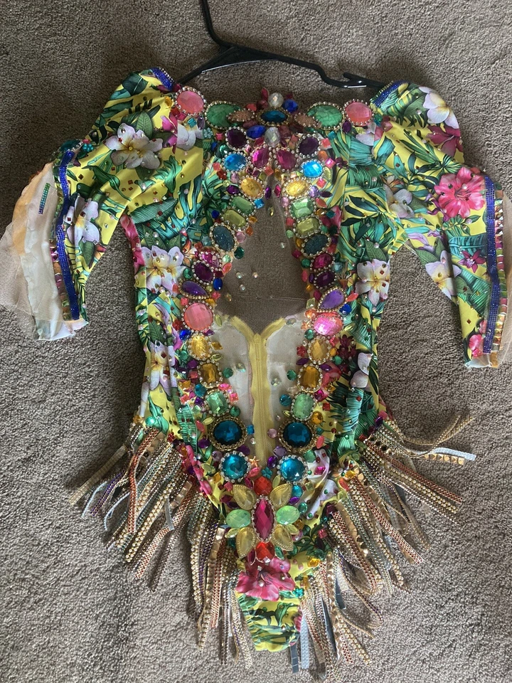 Disfraz de Samba Brasileña Carnaval Mardi Gras Burlesque Salsa Hora Loca Foto 3 de 4