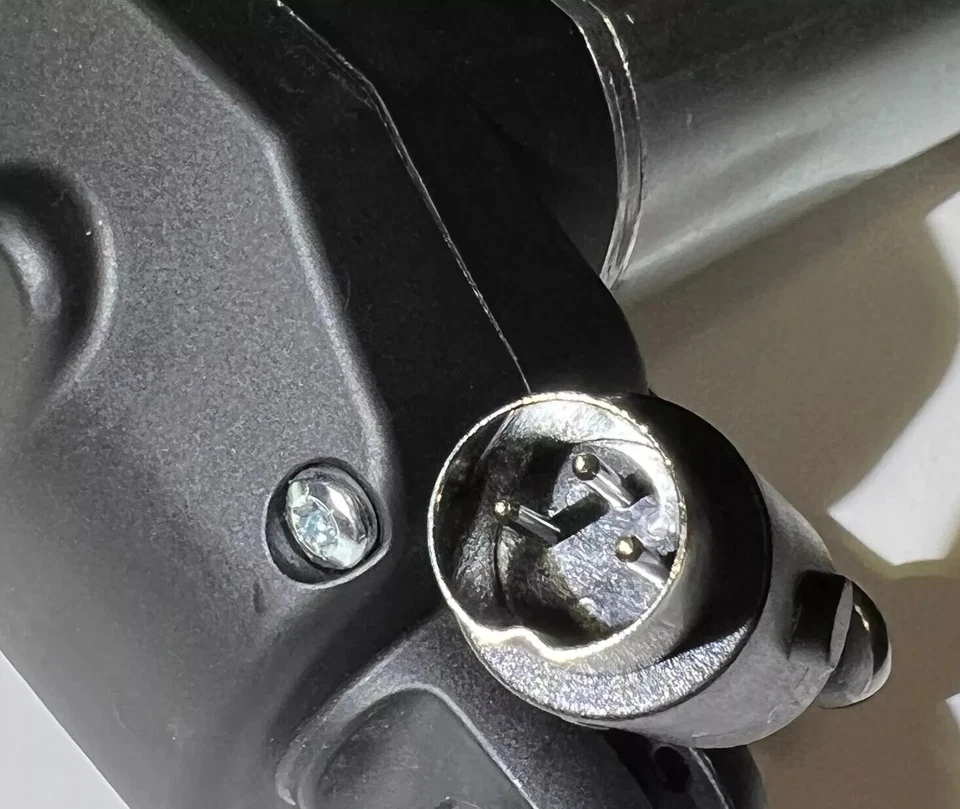 REEMPLACE TA4-2060-002 CON Motor TiMotion TA9-2060-002 La-Z-Boy 10.000075.0002 Foto 4 de 4