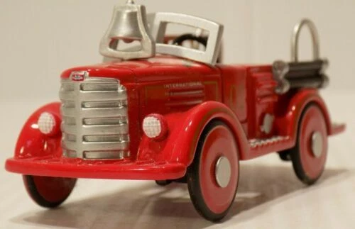 First Gear White Metal Contemporary Manufacture Diecast Cars, Trucks & Vans
