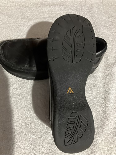 COLORADO BLACK LEATHER LOW HEEL SHOES SIZE 10 EXC - Picture 3 of 3
