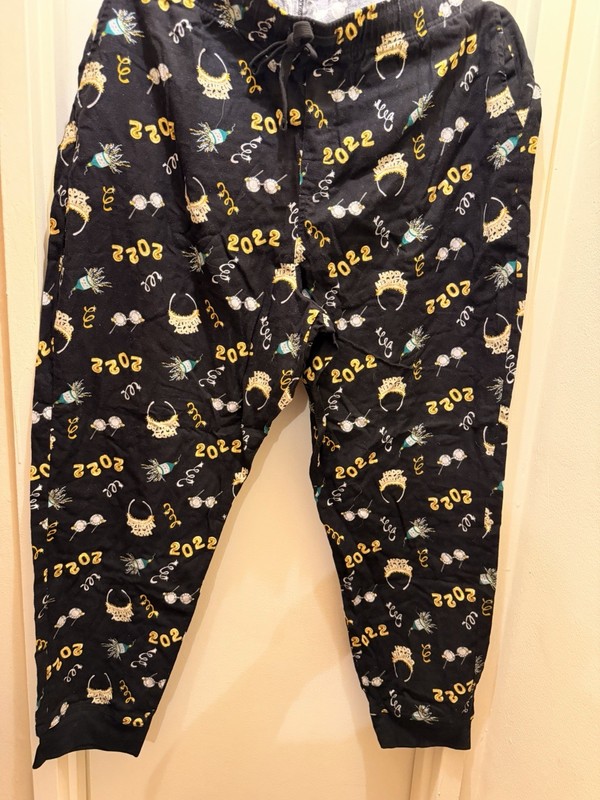 NWOT Old Navy Women's Tall XXXL Tall Black Pajama Pants New Year 2022