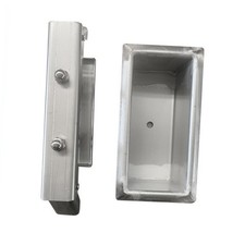 Moule à viande pour la cuisson de hamburgers et la fabrication de briques de