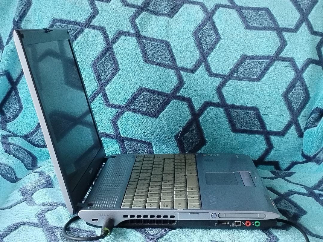 Sony VAIO PCG-V505/B 15インチ Windows 7 Sony VAIO PCG-V505/B 15 inch Windows 7 Pro HDD 80GB | eBay