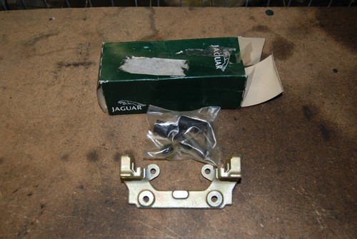 New Jaguar Brake Caliper Carrier JLM2197 - Bild 3 von 3