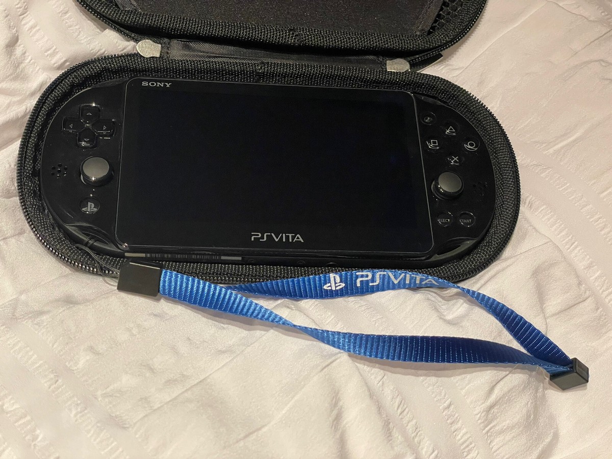 SONY PlayStationVITA PCH-2000 3点セット 美品】PSVITA PCH-2000 ブラック 本体 ソフト3本セット SONY