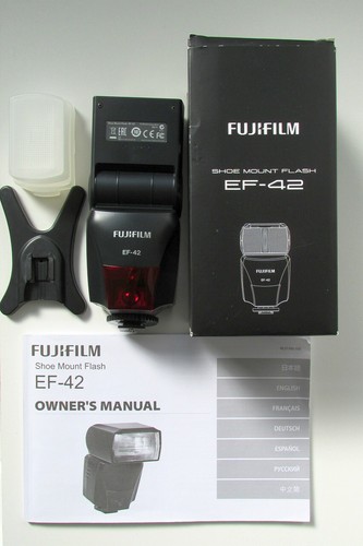 Fuji flash Fujifilm EF-42 TTL flashgun zoom speedlite with shoe, diffuser, boxed