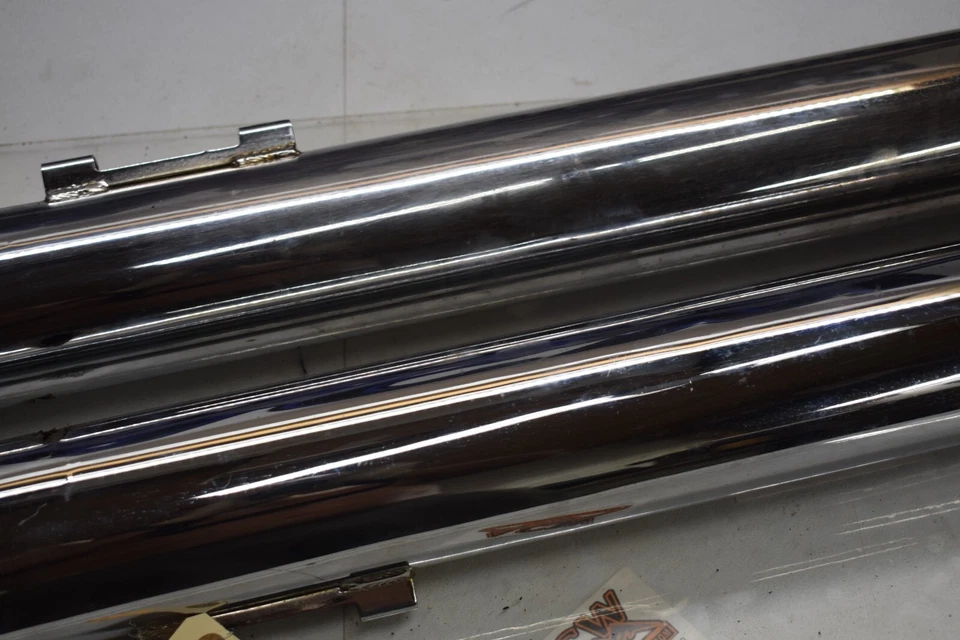 Juego de silenciadores de escape Freedom Performance 2010 Harley Davidson Road King BD19 Foto 3 de 4