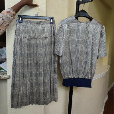 Tahari Vintage 2Pc Navy/Tan Pleated Plaid Skirt Set Size 6/7