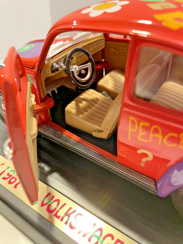 Road Legends 1967 Volkswagen VW Beetle Bug Flower Power Peace 1:18 - Picture 16 of 18