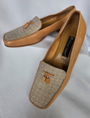 Vintage Etienne Aigner Peaches Loafers 8.5M Tan Leather Logo  display picture 1