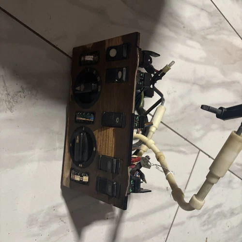W124 Mercedes Climate Control Unit W124 Fahrenheit Climate Module 1248303385