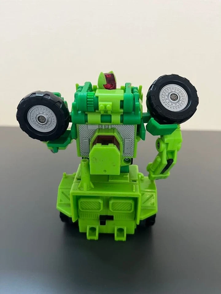 Transformers Auto Stinger Crusher Set - Image 2 of 4