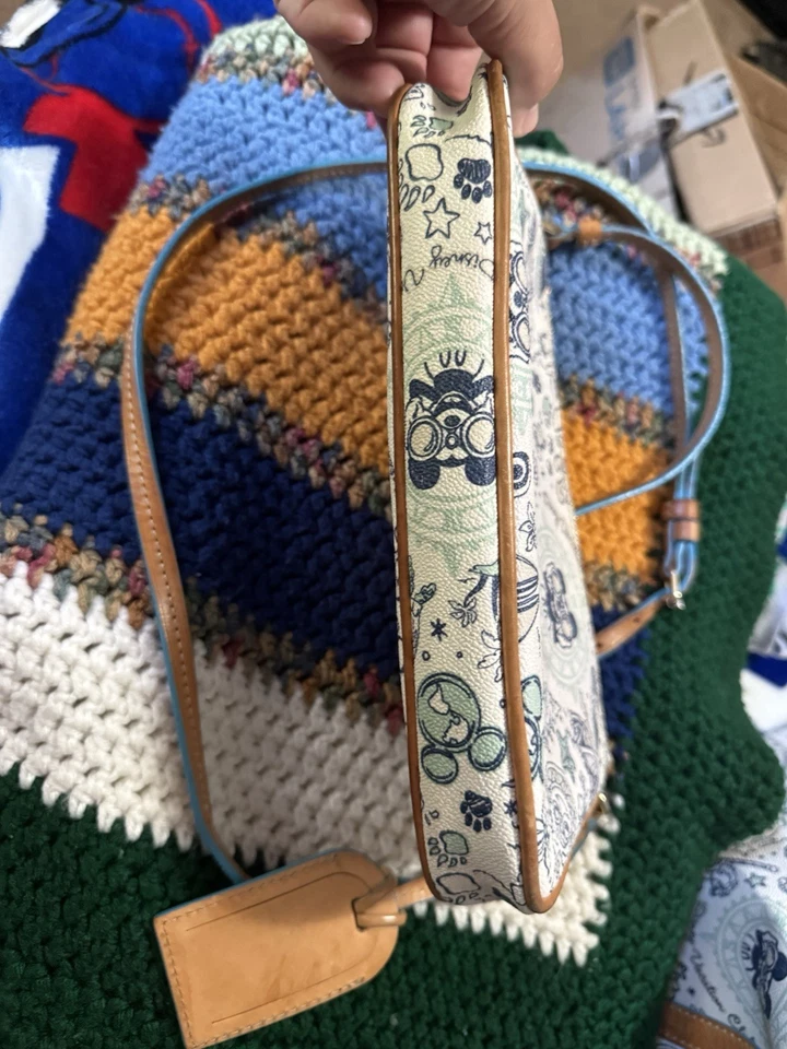 ¡Paquete de bandolera y bolso DVC 25 aniversario!  Foto 3 de 4