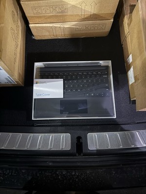 Microsoft 1725 Surface Pro 3/4/5/6/7 Type Cover Black QWERTY Keyboard - New