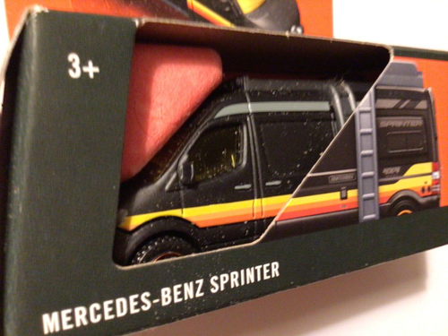 Matchbox MERCEDES-BENZ SPRINTER CAMPER VAN Moving Parts - BLACK new boxed unused - Picture 3 of 5