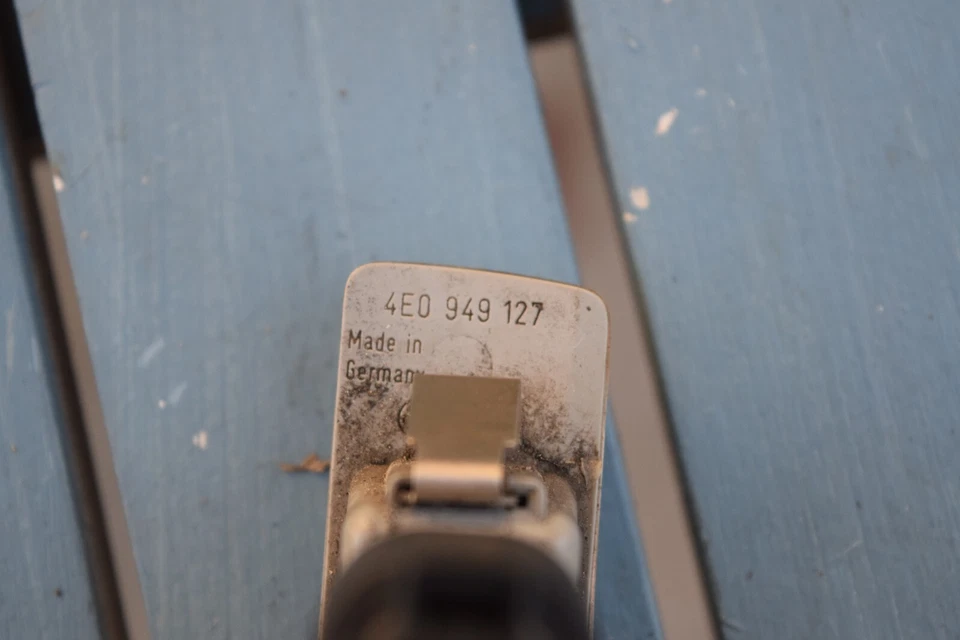 Señal de giro marcador conductor izquierdo Audi A8 2004 2005 2006 2007 fabricante de equipos originales Foto 3 de 3