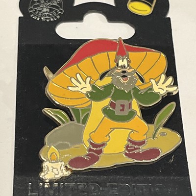 Disney Pin Trading Pin Goofy LE1000 LE 1000 New on Card MINT v21