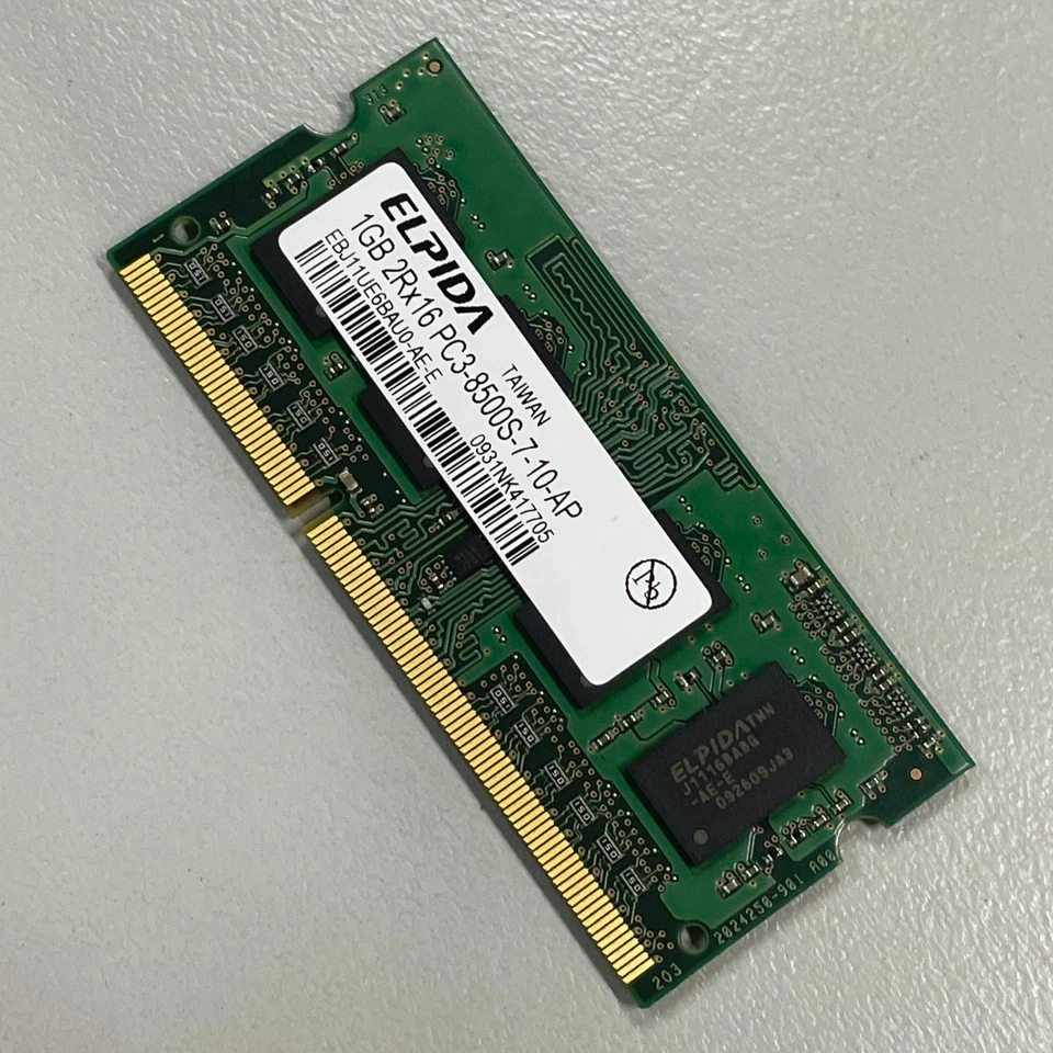 Elpida 1GB DDR2 RAM PC3-8500 1066MHz non-ECC Unbuffered SODIMM EBJ11UE6BAU0-AE-E - Image 3 of 4
