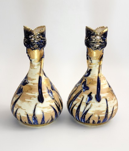 A Pair of Antique Art Nouveau Porcelain Vases, Decorated by Ernst Wahliss, Austr - Picture 2 of 8