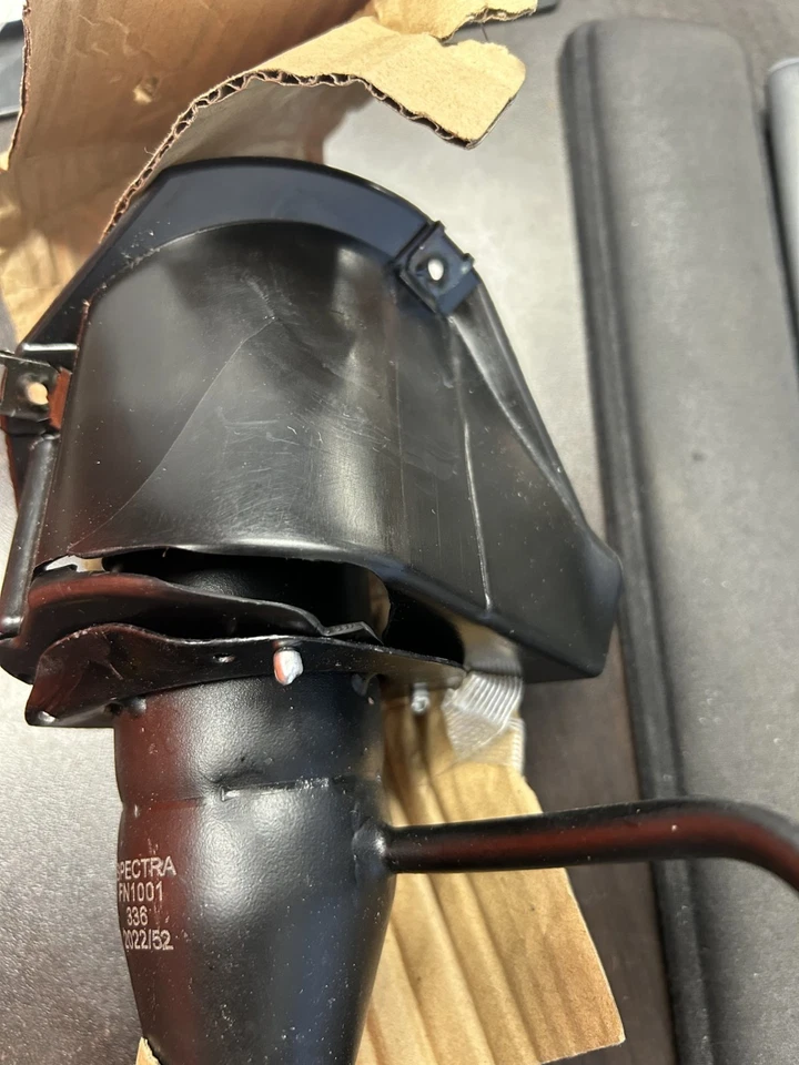 Cuello de llenado de tanque de combustible Spectra Premium FN1001 para Jeep Liberty 04-07 Foto 2 de 4