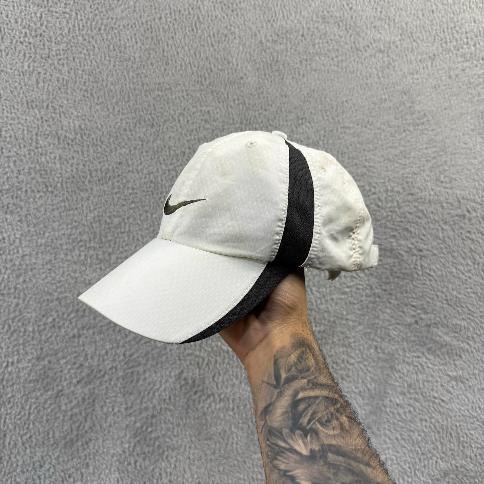 VTG Nike Golf 2000's Y2K White Black Stripe Unstructured Adjustable Baseball Cap image 2