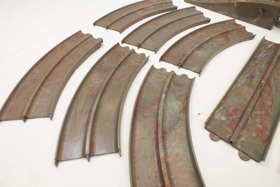 Lote de 16 piezas de pista de plástico Marx Mechanical Streamline Speedway años 50 de colección Foto 4 de 4