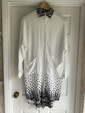 Brandneu Neslay Paris Lagenlook weiß lang durchgeknöpft Tunika Top One Size