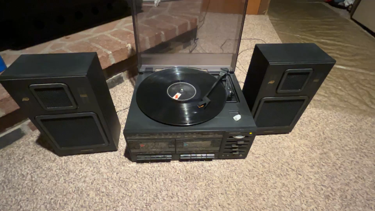 Vintage Sound Design Turntable Dual Cassette Stereo Record Player
