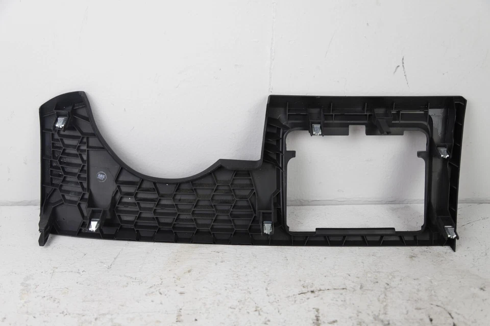 Cubierta de tablero de instrumentos de apertura BMW X1 F48 2016-2021 FABRICANTE DE EQUIPOS ORIGINALES Foto 2 de 3