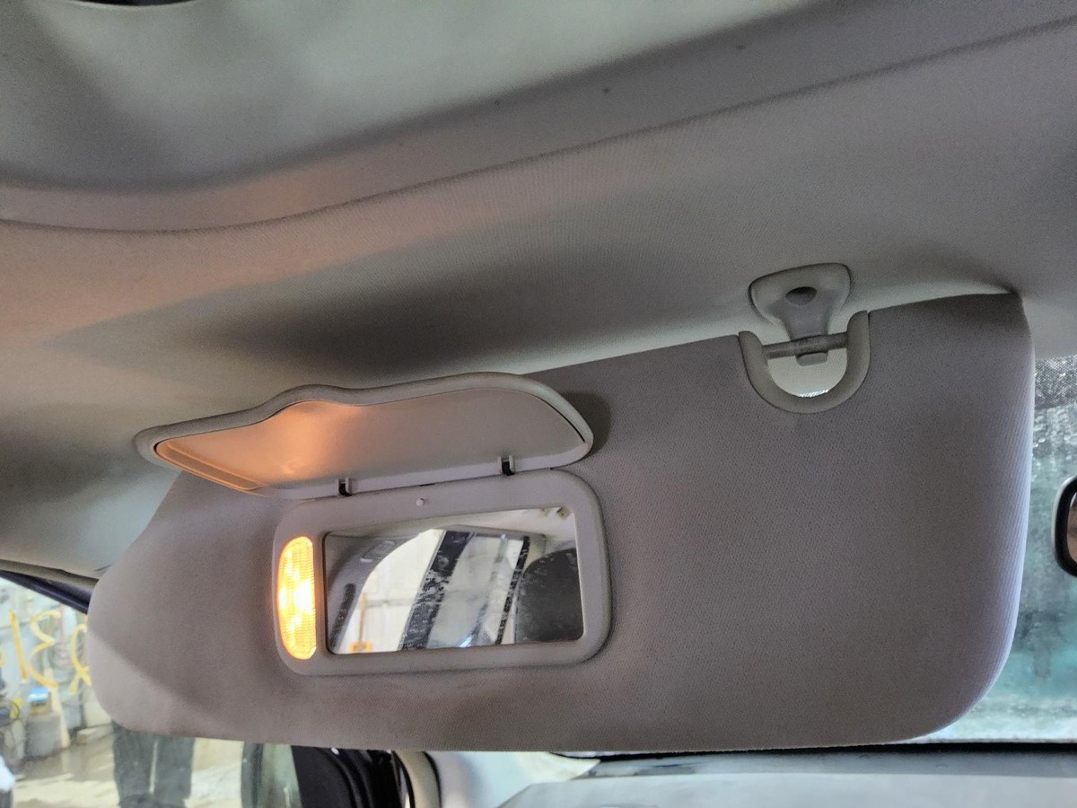2010 chrysler town and country sun visor deals