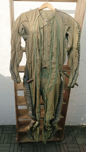 combinaison pressurisé anti g pilote de chasse Mig URSS | eBay