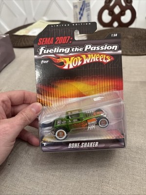 2007 Hot Wheels 1:50 Sema 2007 Fueling the Passion Bone Shaker Green  NEW