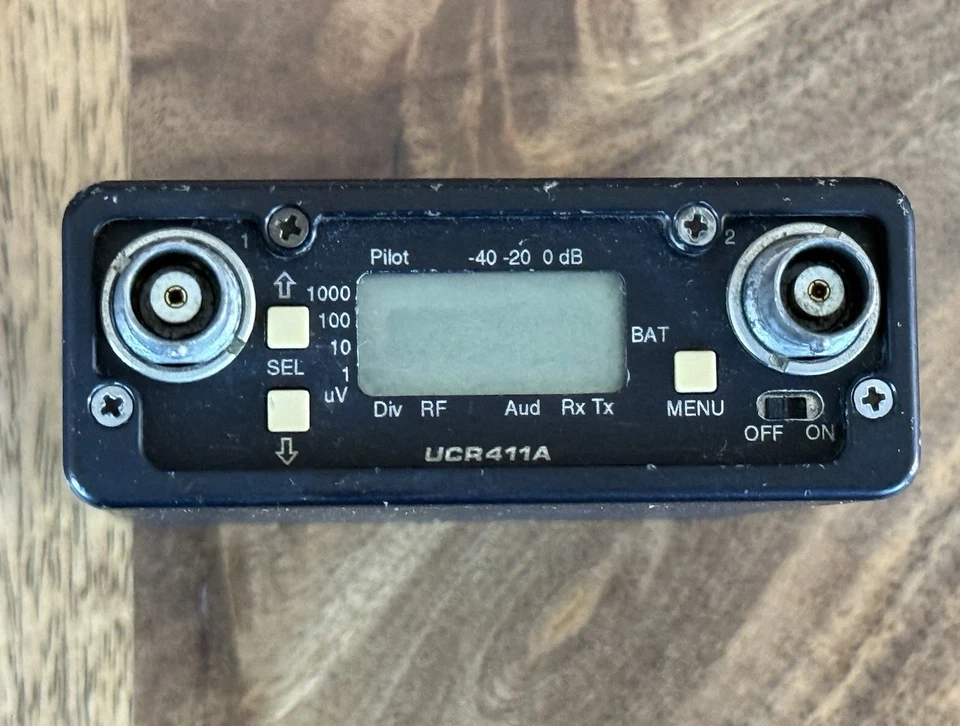 LECTROSONICS UCR411a/UM400 Block 26 Digital Hybrid Wireless with Sanken/Extras. - Image 3 of 4