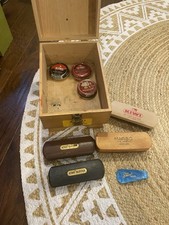 Kiwi Shoe Server W/accessories And Polish