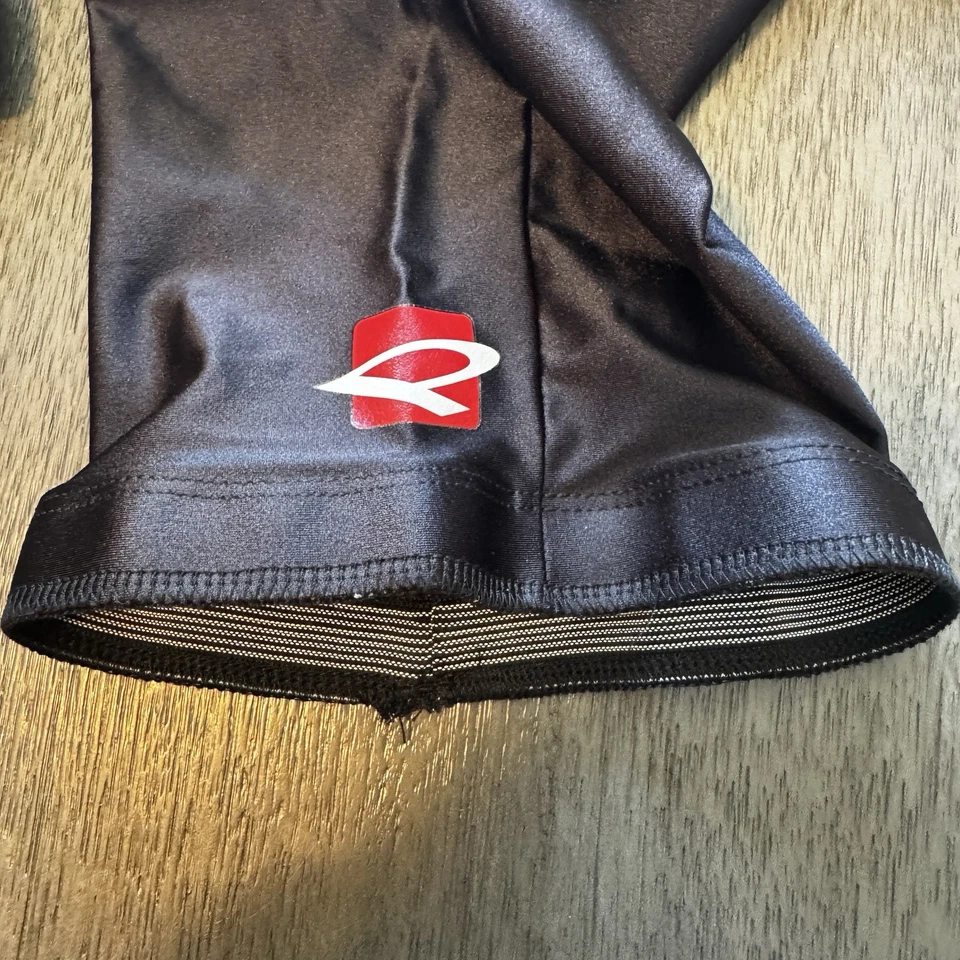 Pace Sportswear 加厚骑行短裤黑色小号全新带标签 — 第 2/3 张图片