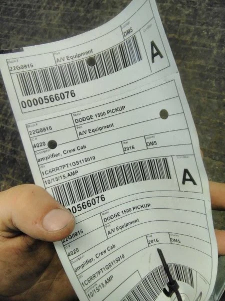 Equipo de audio radio estilo clásico 4 puertas compatible con camioneta Dodge 1500 13-23 1553520 Foto 2 de 4