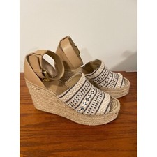 Marc Fisher Adalyn 2 Platform Wedge Geometric Print Espadrille Sandal 9.5 Resort