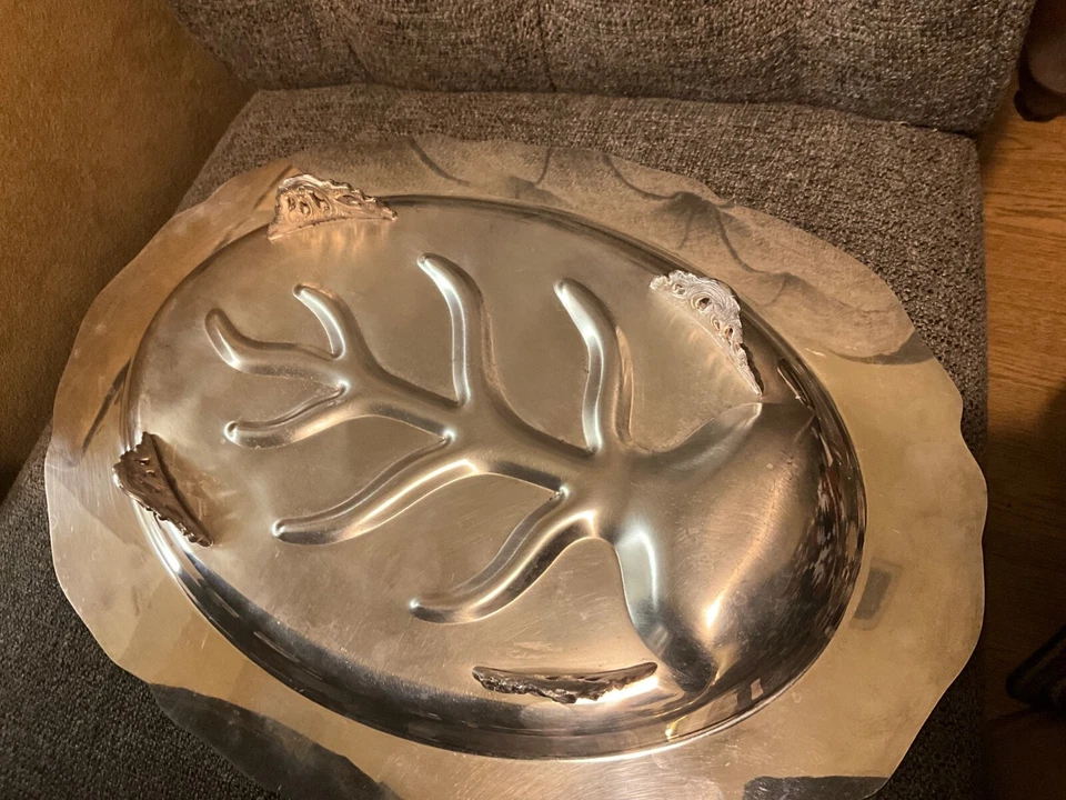 GRANDE W.S Blackington Prato de Prata Fino de Carne Pé 16,5” Chippendale - Imagem 4 de 4