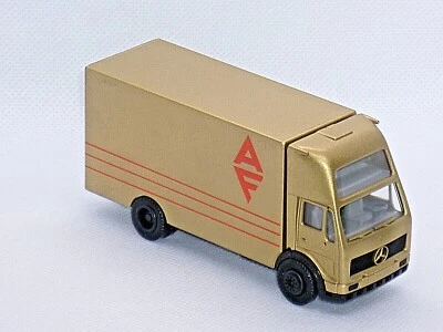 HERPA camion de livraison MERCEDES BENZ en HO 1:87eme - Photo 1/2