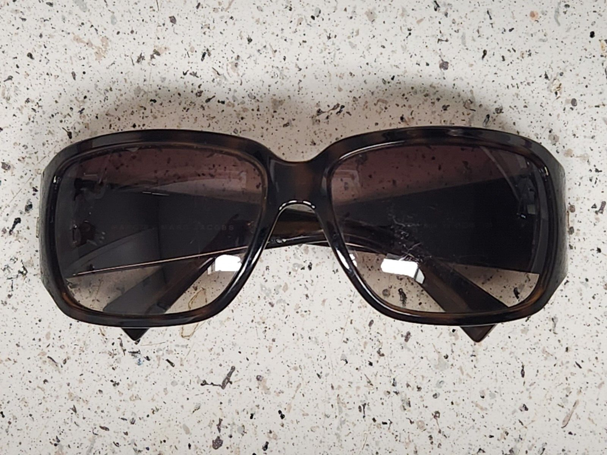 Marc by Marc Jacobs MMJ 083/S sunglasses in a tortoise frame USED Amazon.com: Marc Jacobs MARC 658/S Havana/Light Blue Shaded  main image 3