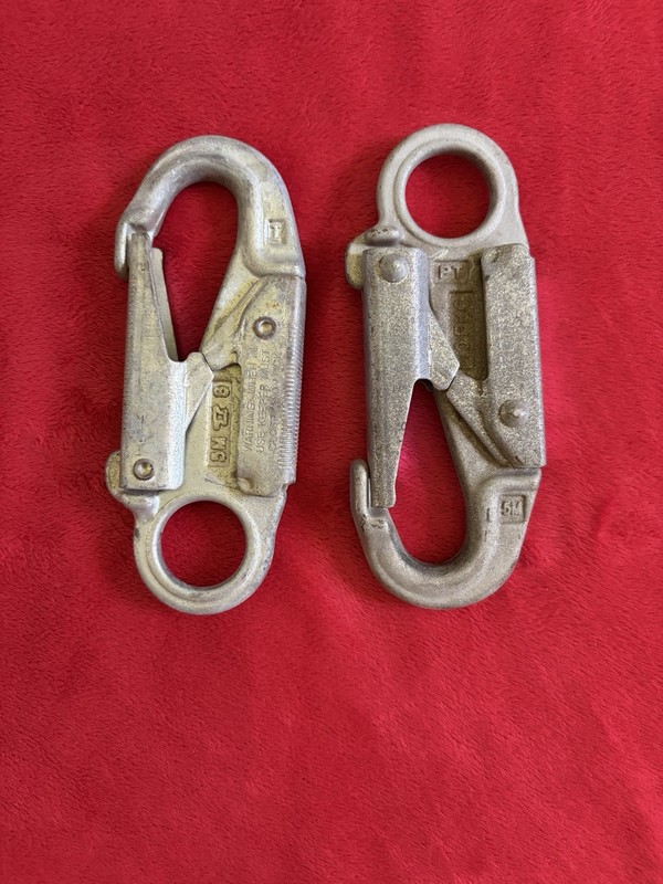 2 Industrial Safety Locking Carabiner Clip