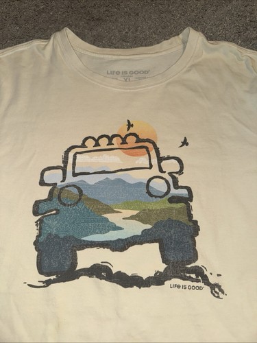 Life Is Good Crusher Jeep Bronco T-Shirt XL Crème Scène de Plage « Faites ce que vous aimez »