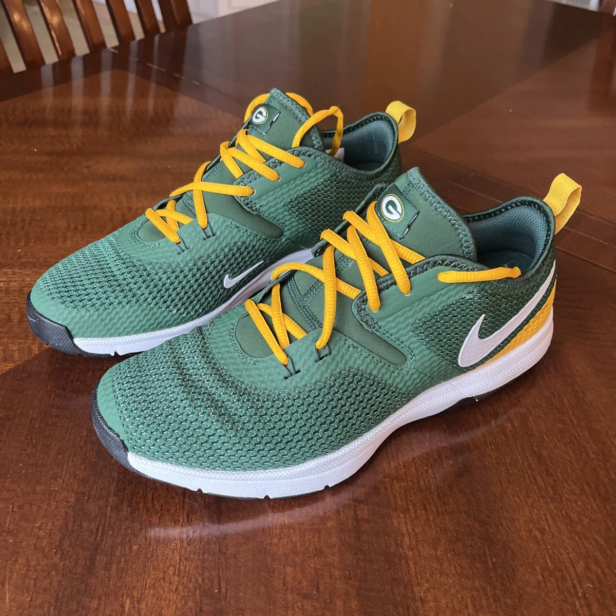 Nike Air Max Typha 2 NFL Green Bay | eBay