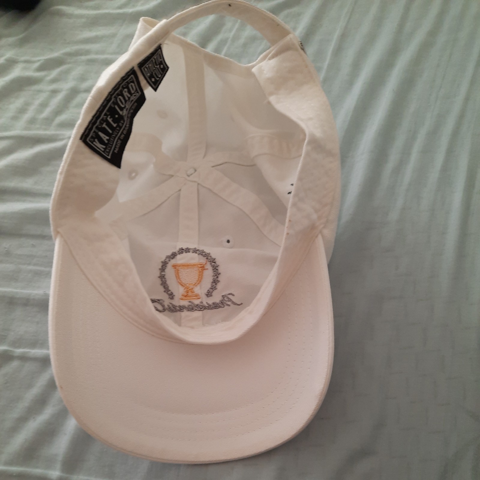 Picture 2 of 4