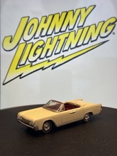 Lincoln Continental Convertible Johnny Lightning - 1962