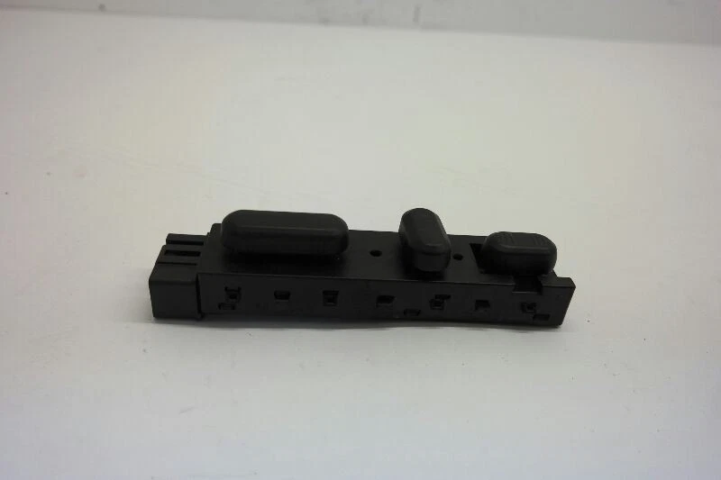 2011 Lincoln MKZ RH right Front passenger Seat Switch  - Image 4 of 4