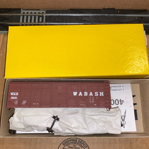Accurail 4408 HO Kit 40' Exterior Caja Arriostrada Coche con Puerta de Acero Wabash #78287 | Zustand: New