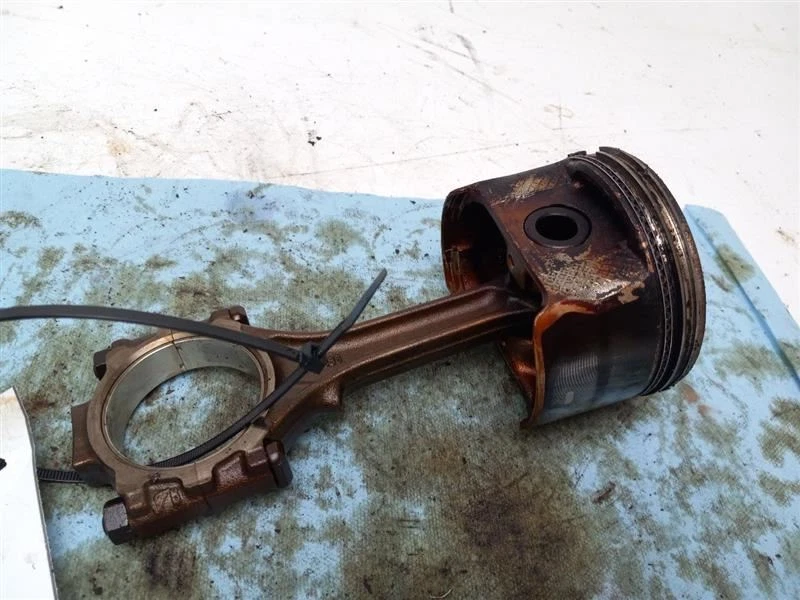 2010 FORD EXPOLORER PISTON - Image 4 of 4