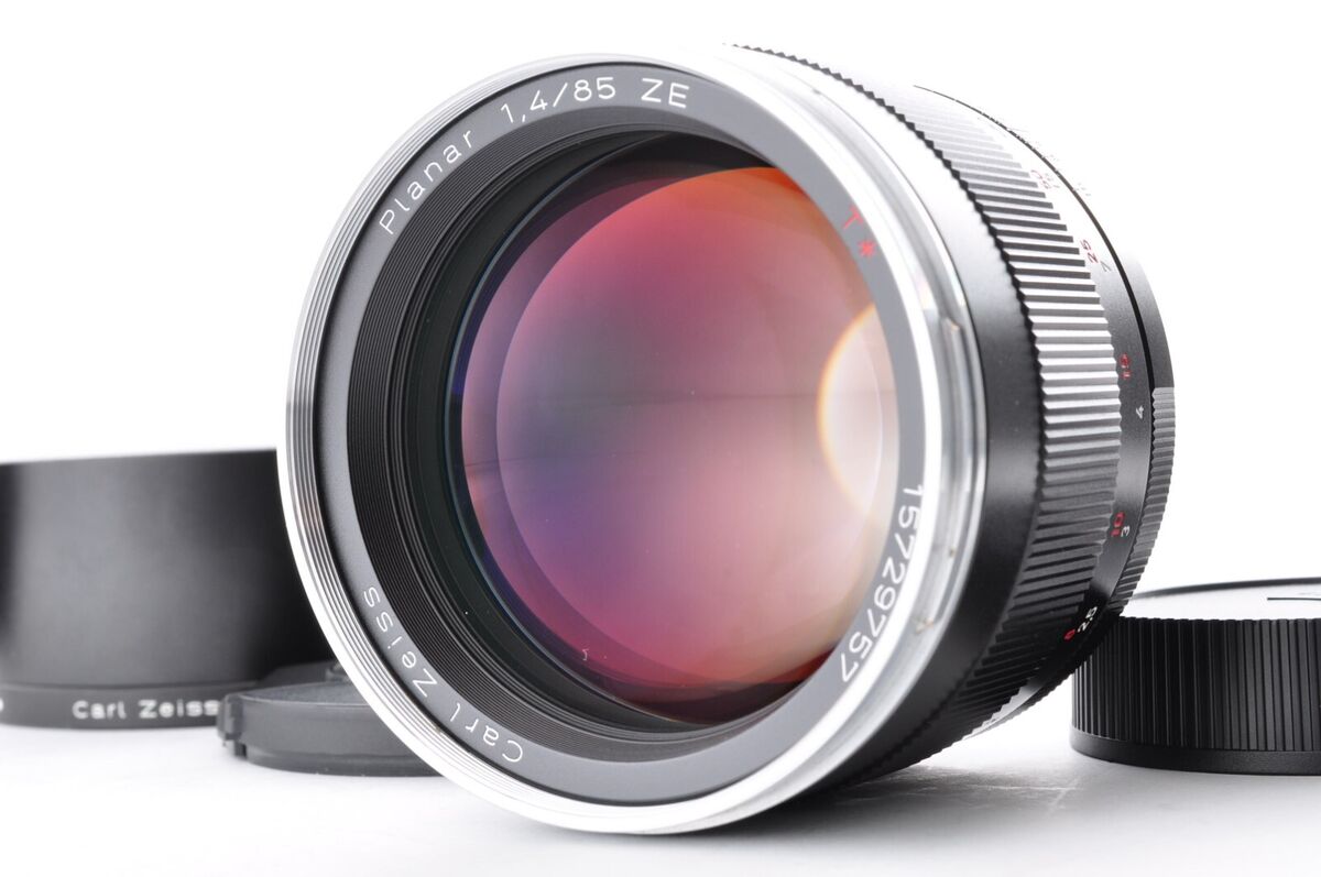 Carl Zeiss Planar T* 85mm f/1.4 ZE Near Mint for Canon EF Carl Zeiss Planar T* 85mm f/1.4 ZE Near Mint for Canon EF